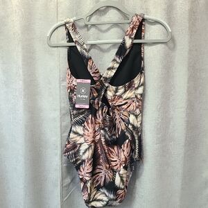 Scattered Palm Hurley Leaf Print One-Piece Swimsuit‎ NEW nwt SMALL